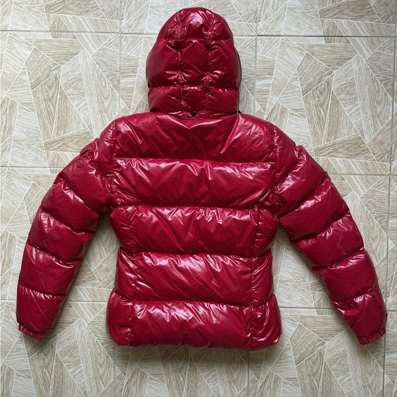 Luxury Moncler Red Woman's Down Jackets
Condition: Very Good
Size: 1(S) - Picture 7 of 10